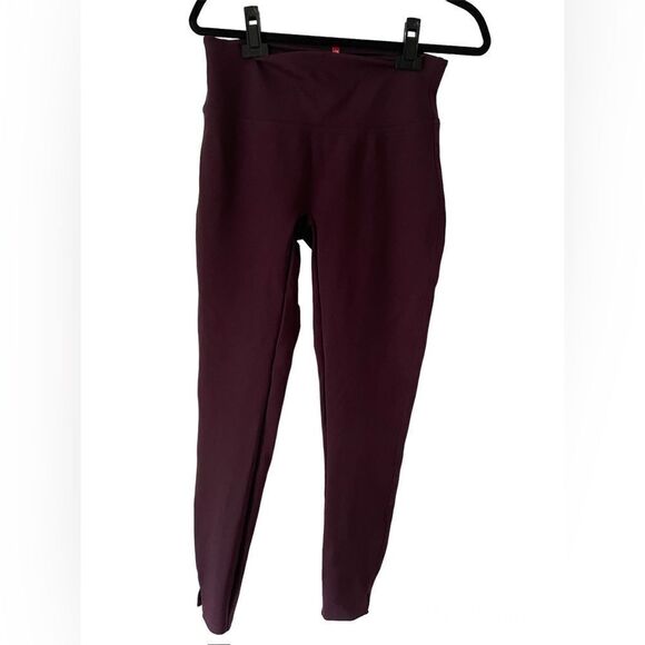 Spanx Purple Split Hem Ankle Length Leggings Size Medium Activewear Workout Wear - Picture 1 of 9